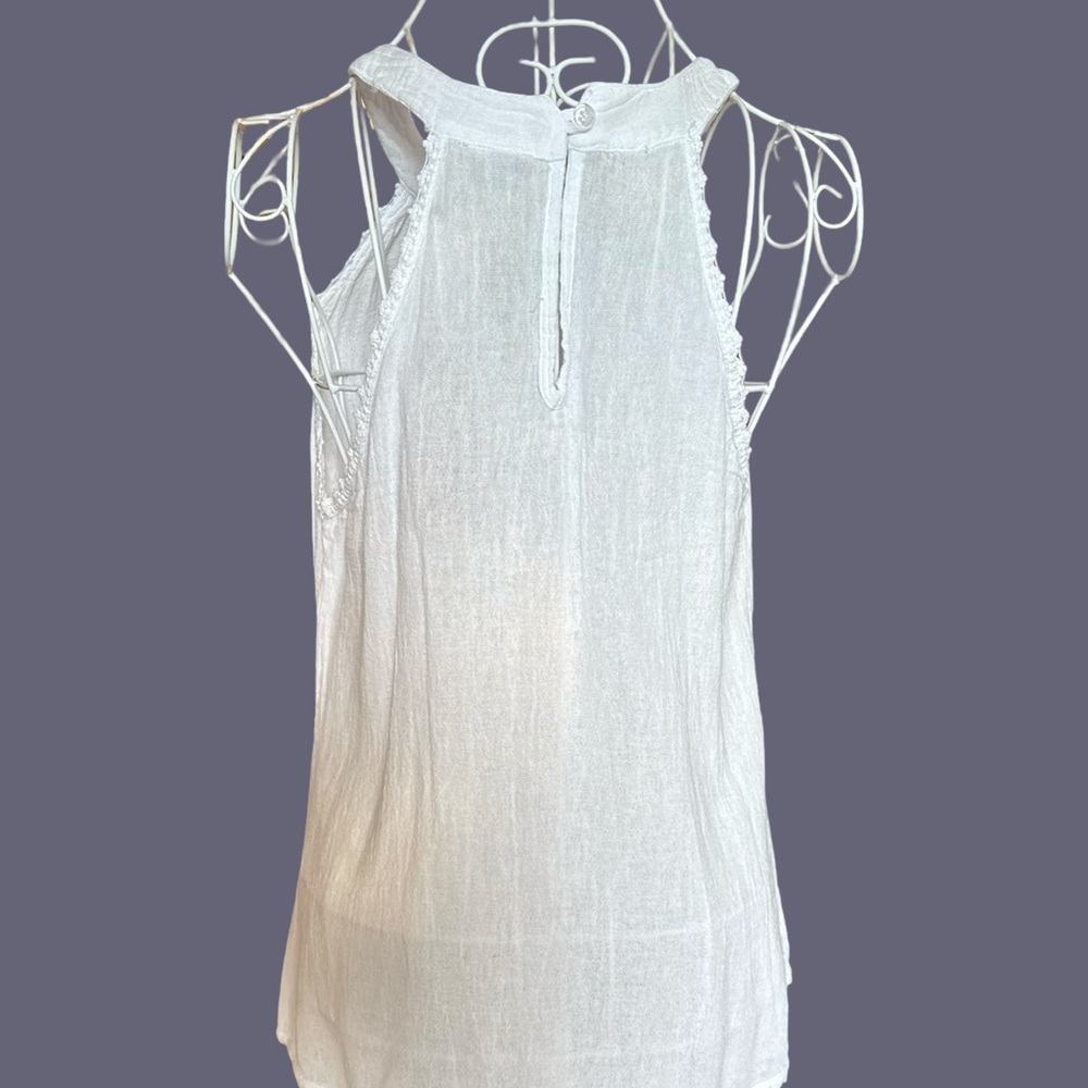 Women’s Lace Trim Halter Top with Keyhole Button Closure - S/M, New with Tags - Picture 5 of 6